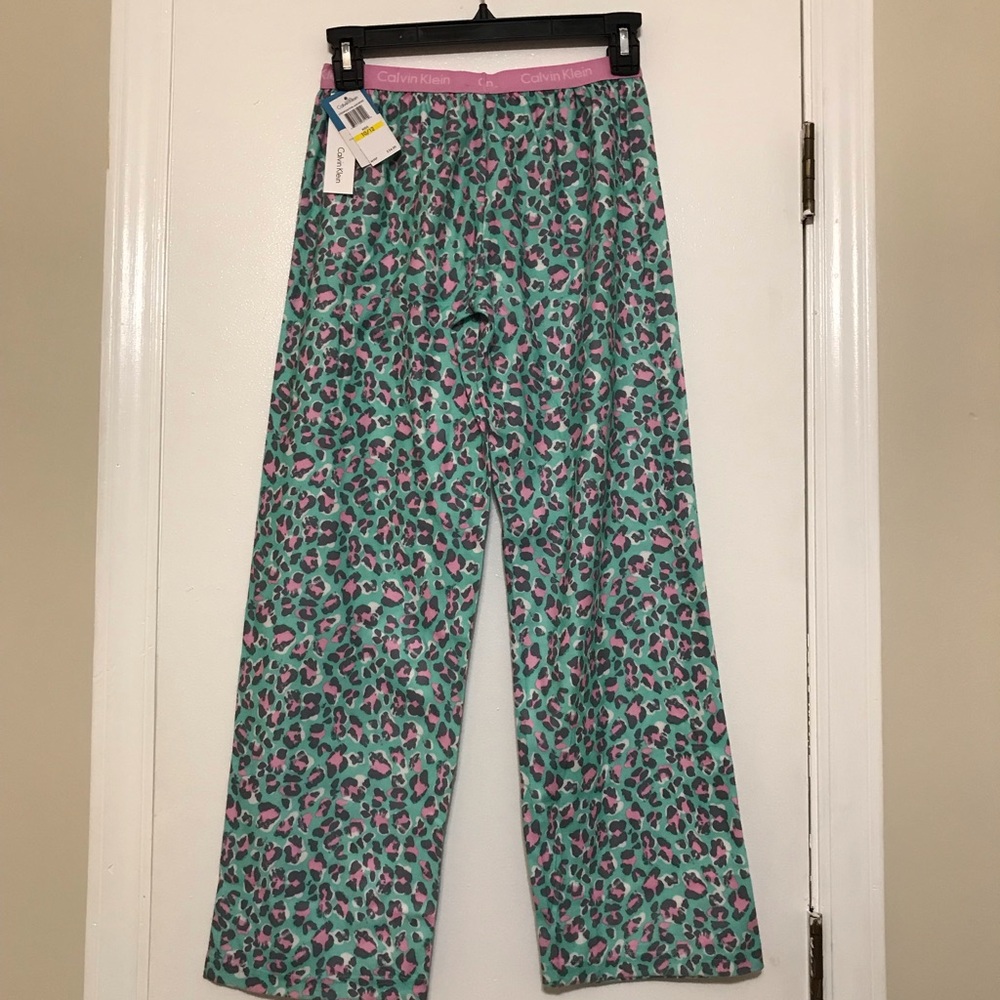 NWT Calvin Klein Girl’s soft Pajamas pants 1